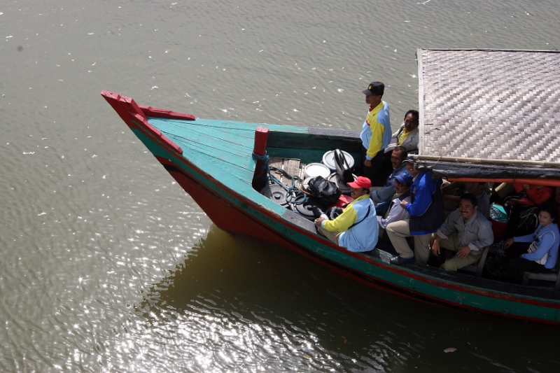 Ferry to Yogyakarta, Java Indonesia 6.jpg - Indonesia Java. Ferry to Yogyakarta